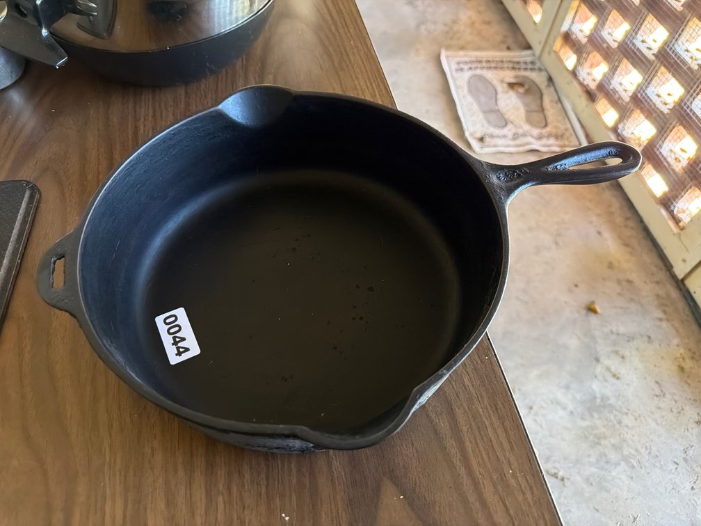 CAST IRON SIDNEY WARE FRYING PAN