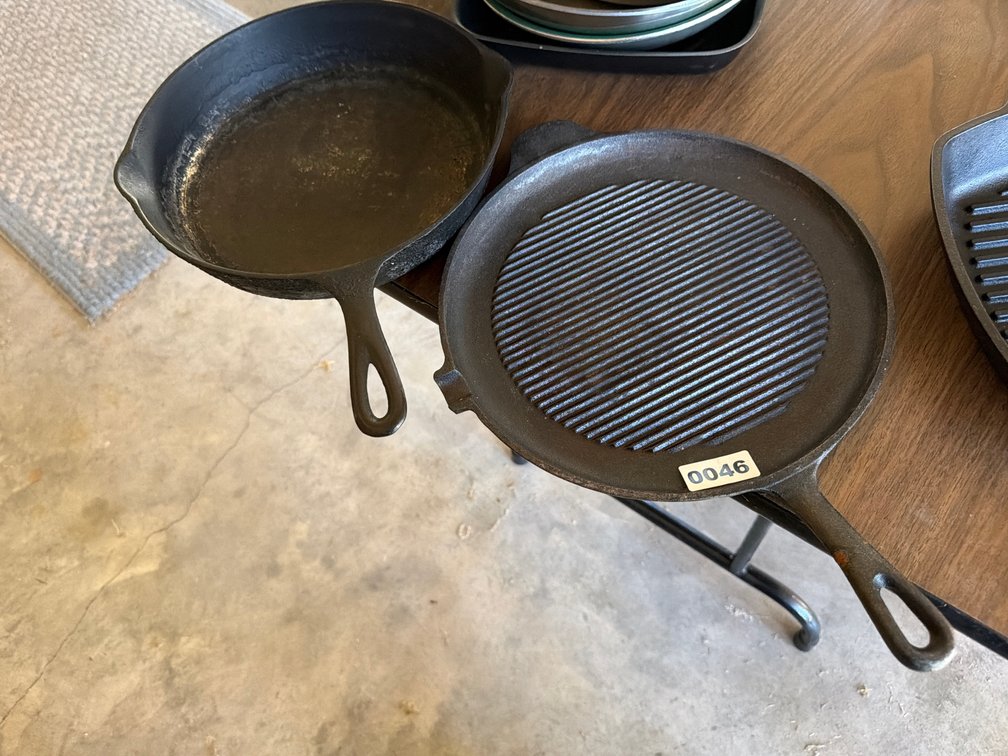 CAST IRON SKILLET, GRILL PAN