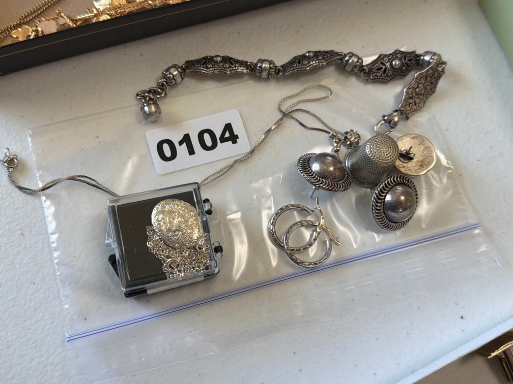 LOT OF 925 JEWELRY