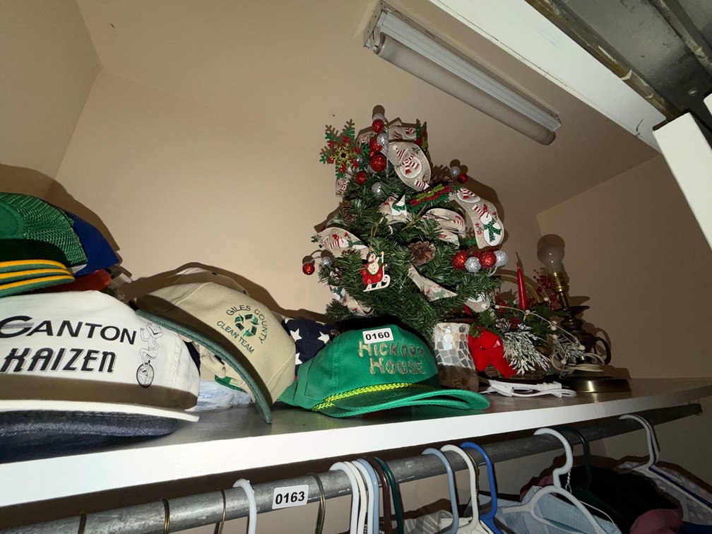 VARIOUS HATS & CHRISTMAS DECOR