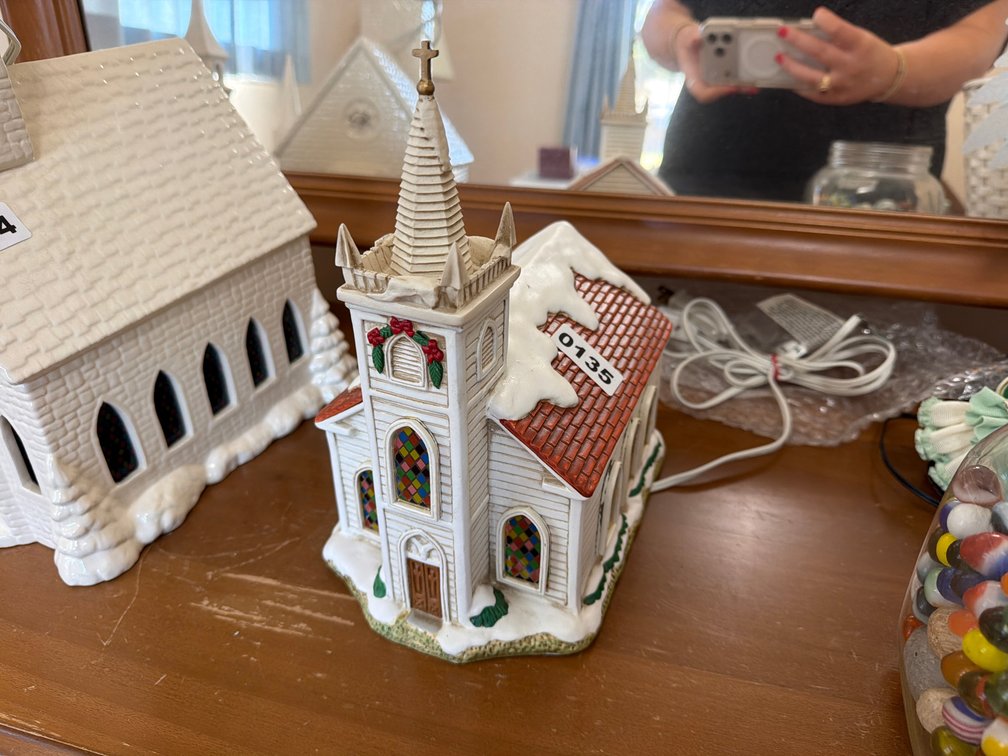 CERAMIC LIGHTED CHURCH
