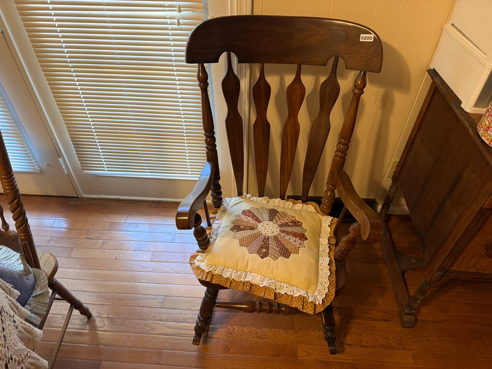 ROCKING CHAIR