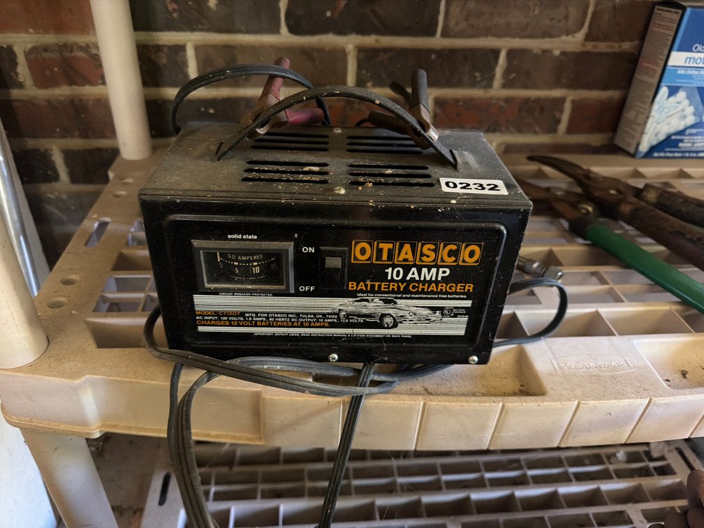 OTASCO 10 AMP BATTERY CHARGER