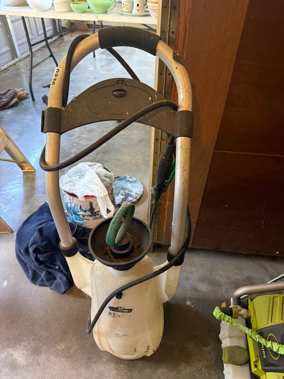 3 GAL SPRAYER