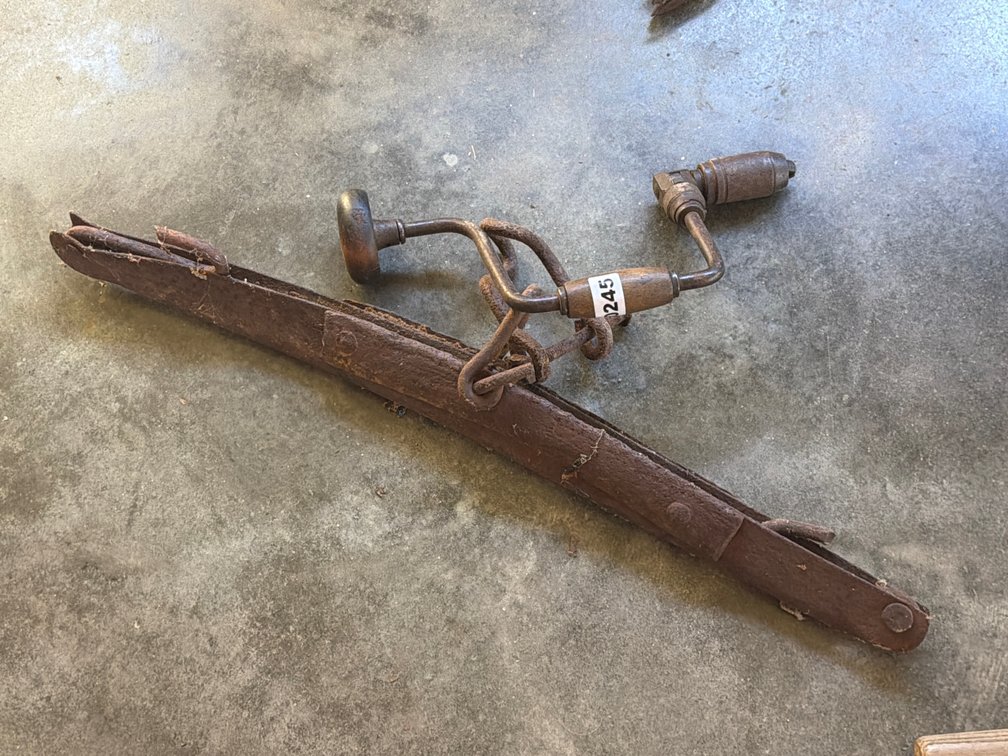 VINTAGE SINGLE TREE AND DRILL
