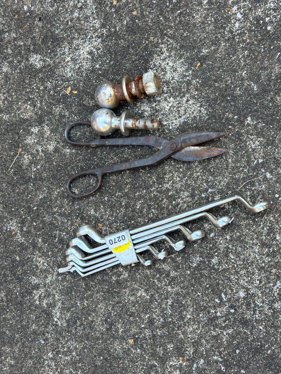 TOW BALLS, BOX END WRENCHES, VINTAGE SNIPS