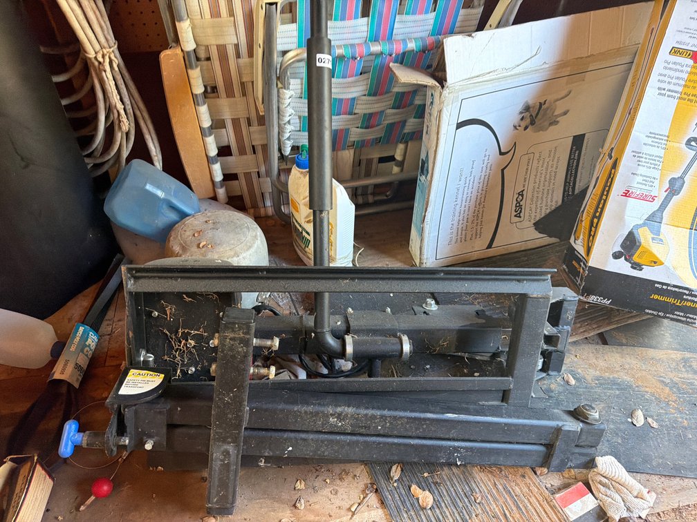 WHEELCHAIR LIFT