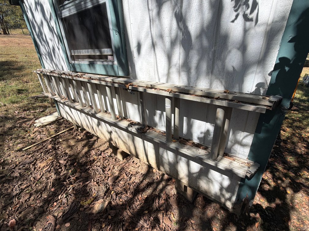 16’ ALUMINUM EXTENSION LADDER