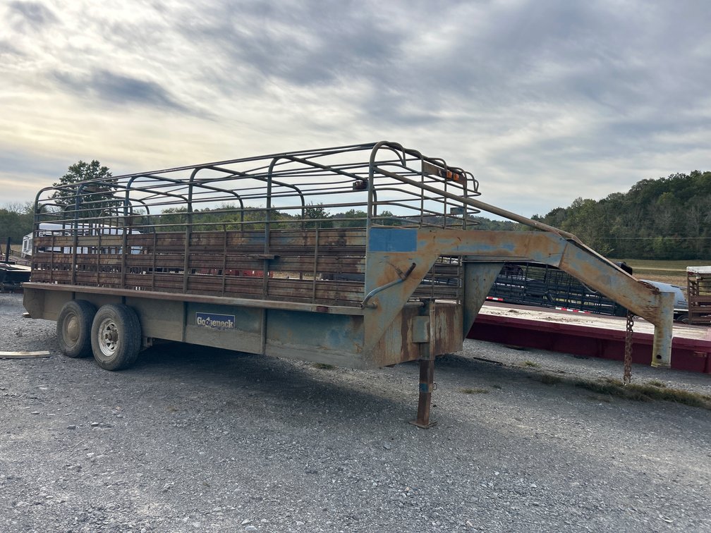 GOOSENECK 20’X6’ CATTLE TRAILER