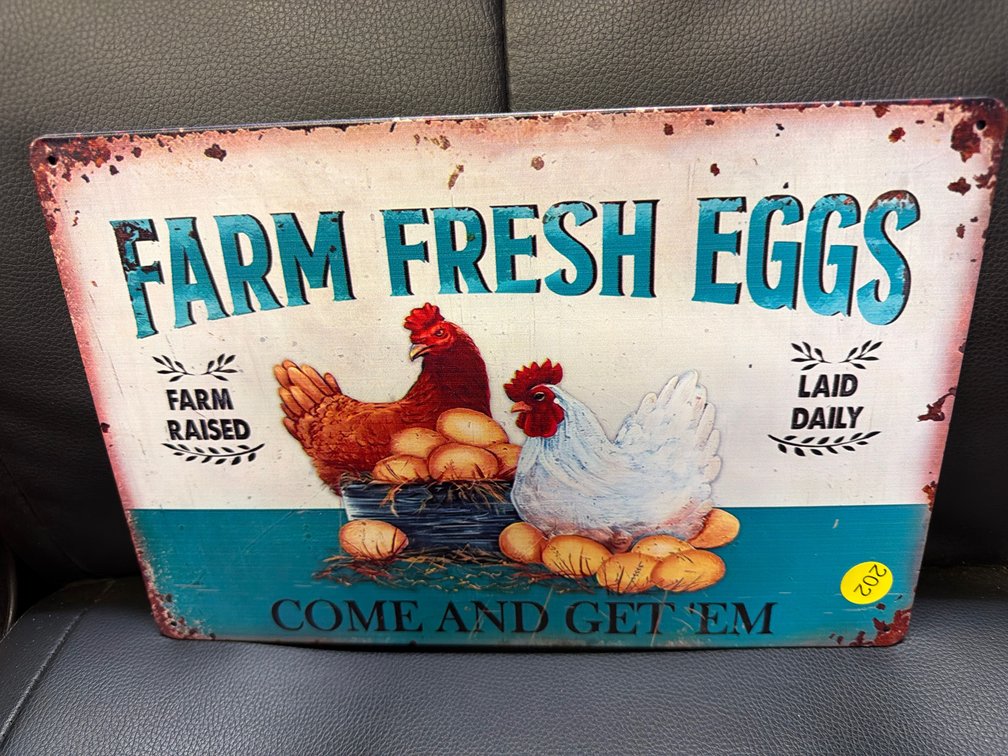 FARM FRESH EGGS SIGN
