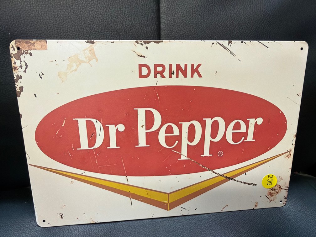 DR. PEPPER METAL SIGN