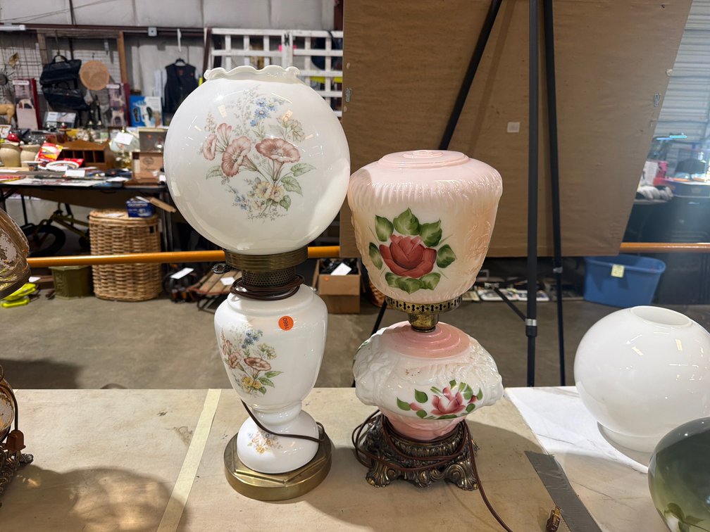 2 VINTAGE LAMPS