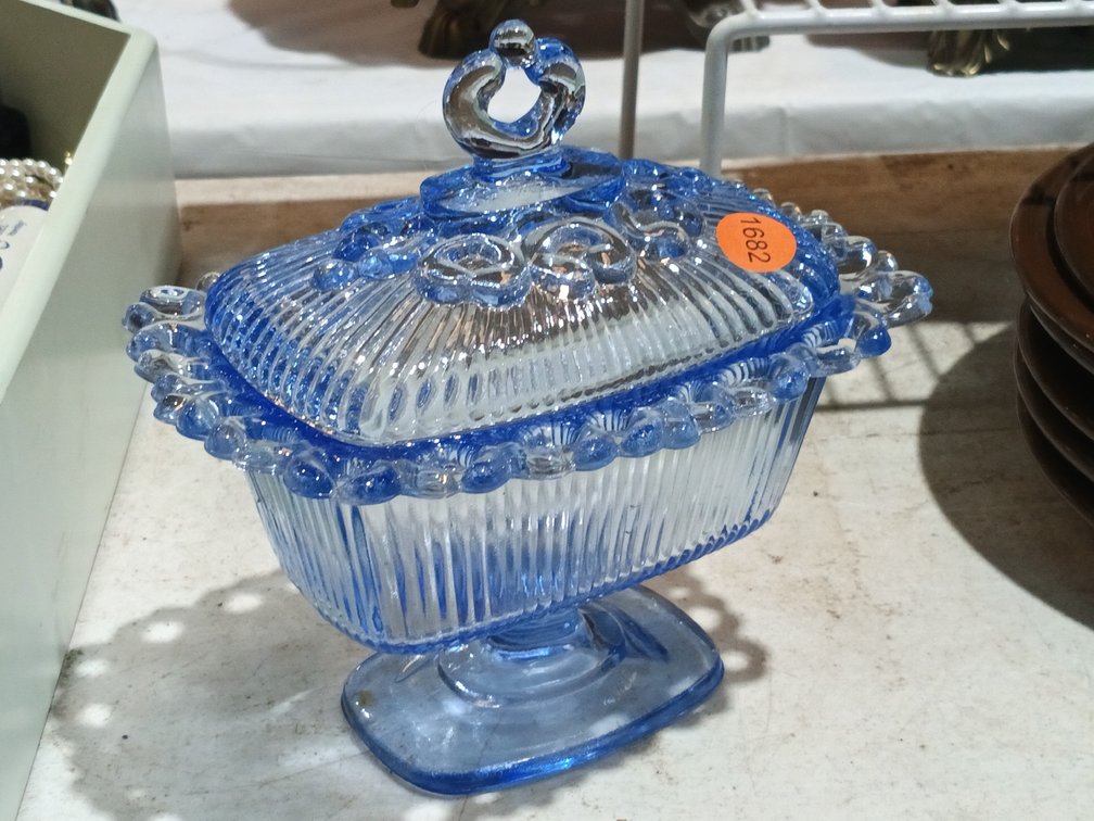 VINTAGE INDIANA GLASS PEDESTAL DISH