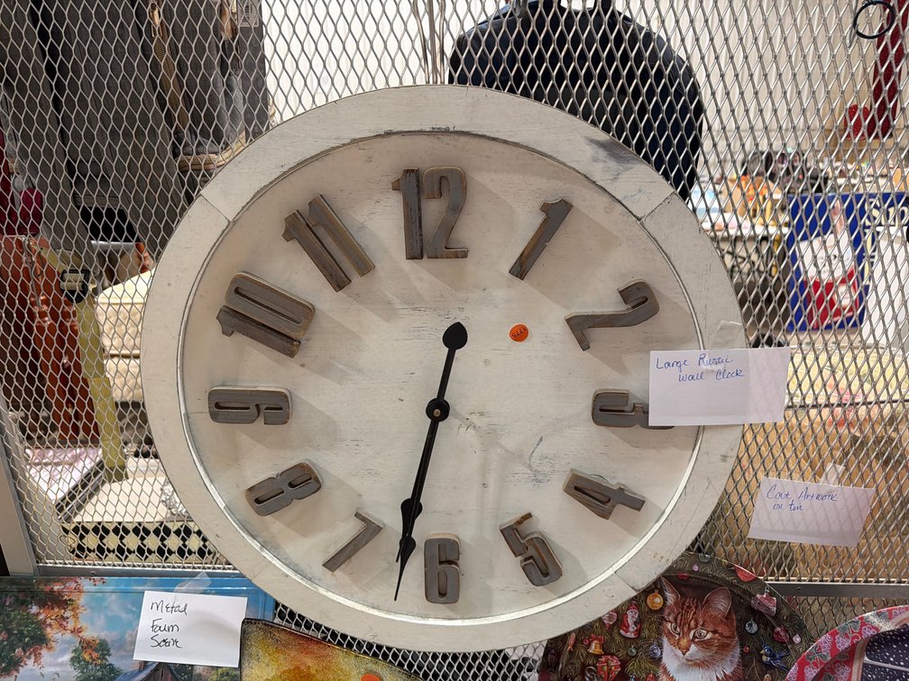 24” RUSTIC WALL CLOCK