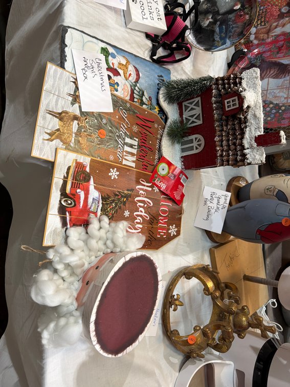 CHRISTMAS SIGNS, LIGHTED HOUSE & BOX