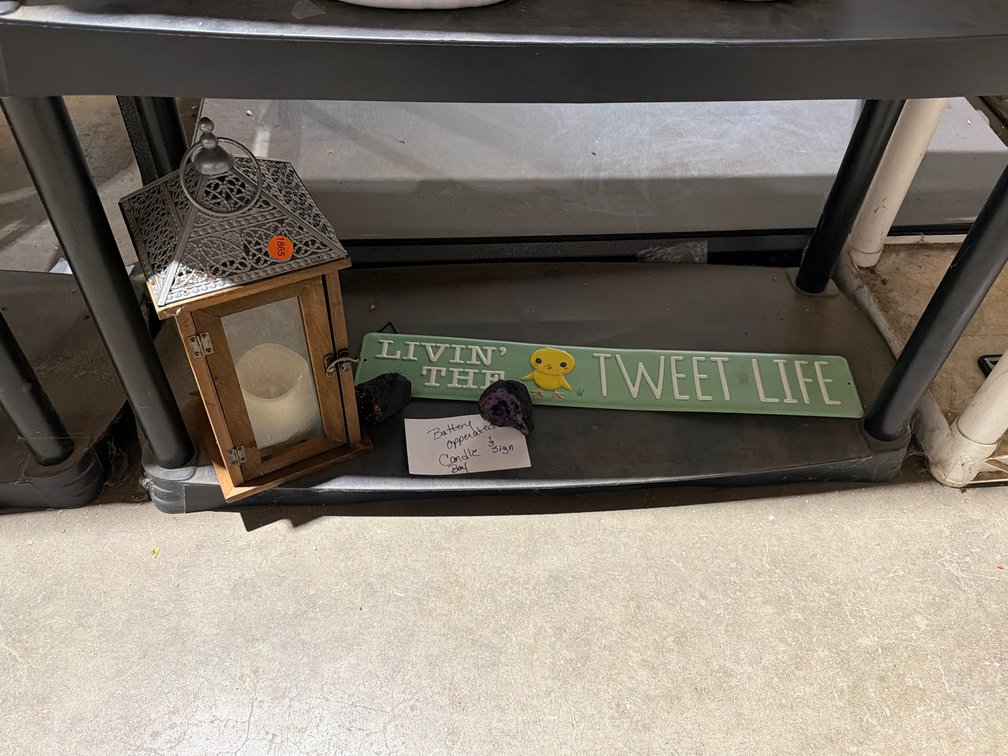 BATTERY POWERED CANDLE LANTERN, SIGN
