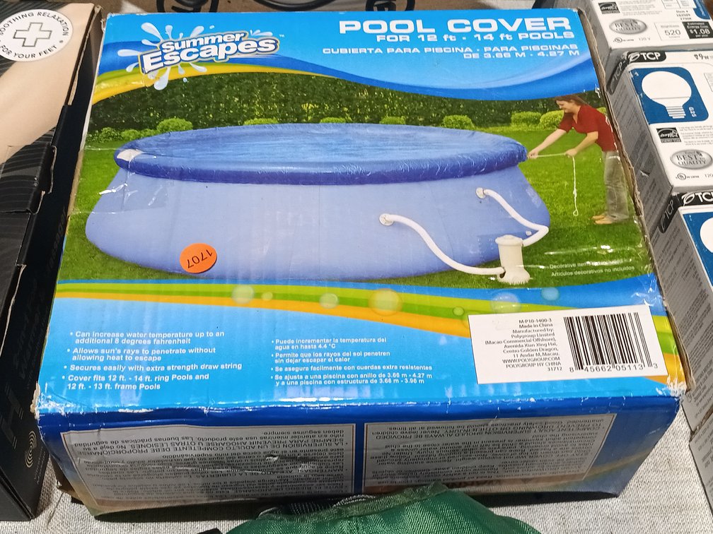 SUMMER ESCAPES POOL COVER