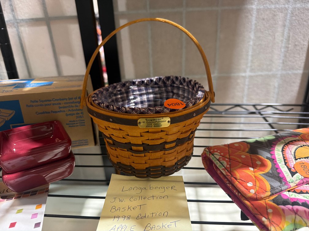 LONGABERGER JW COLLECTION 1998 APPLE BASKET