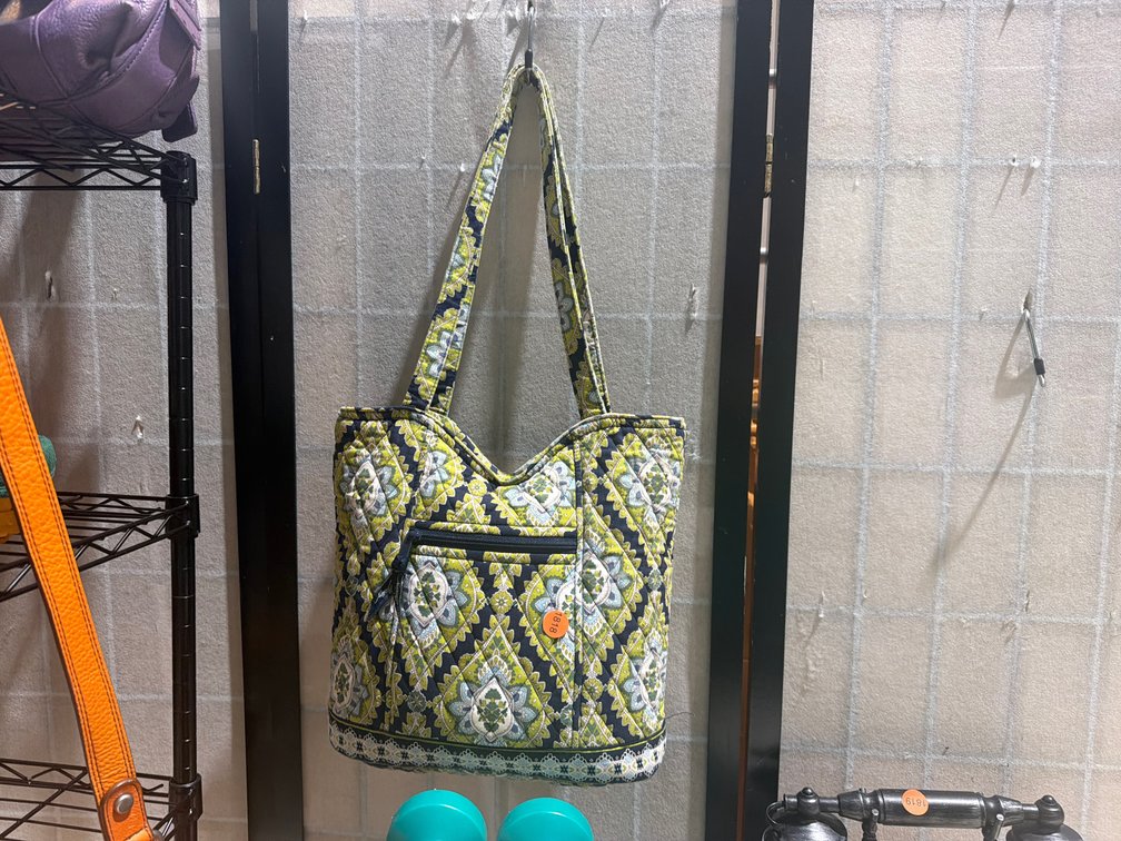 VERA BRADLEY PURSE