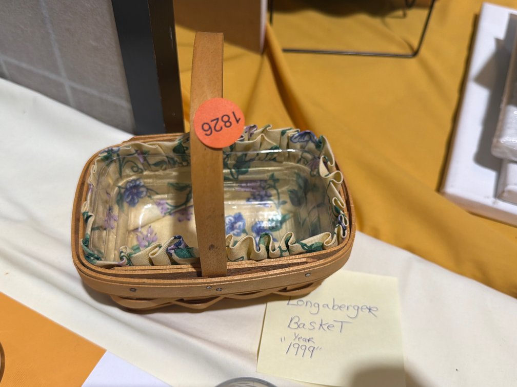 1999 LONGABERGER BASKET