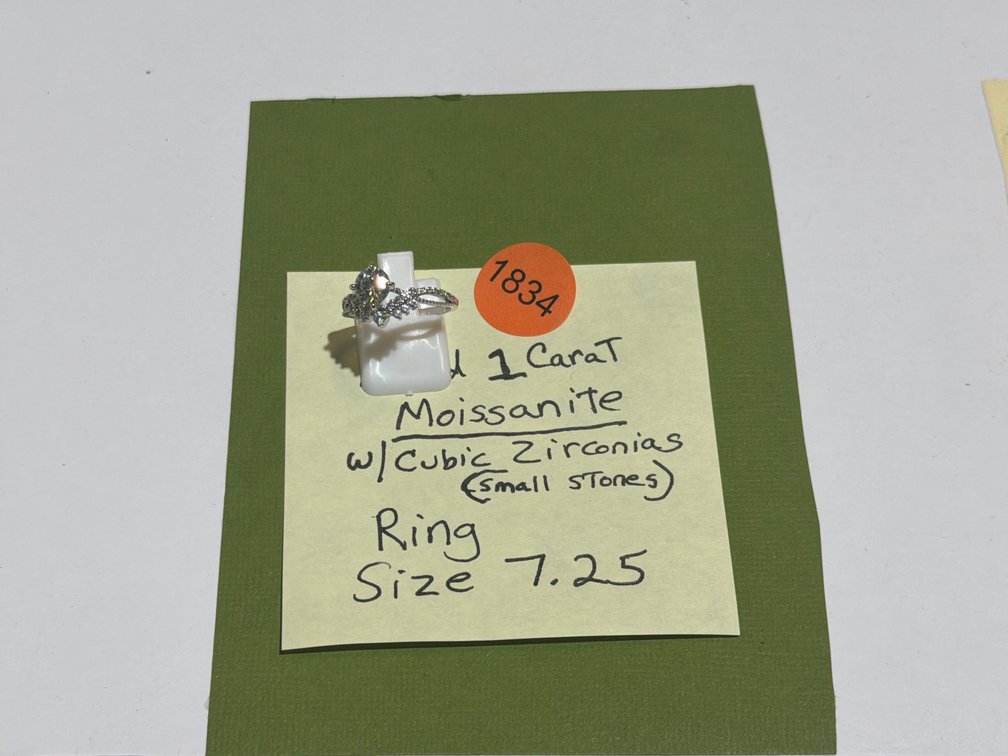 1 CARAT MOISSANITE WITH CUBIC ZIRCONIAS RING SIZE 7.25