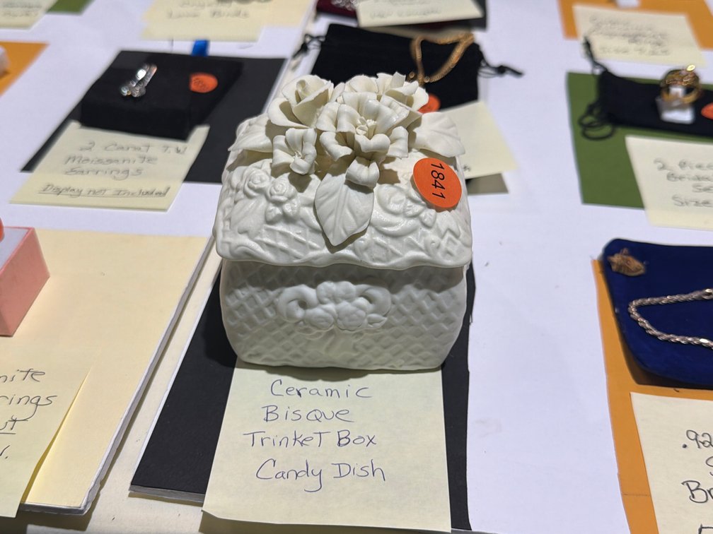 CERAMIC BISQUE TRINKET BOX