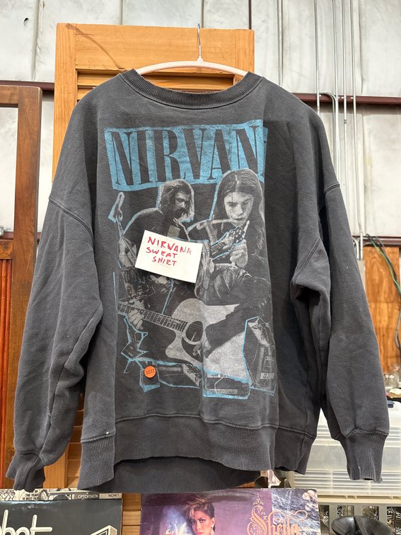 AMERICAN EAGLE NIRVANA SWEATSHIRT SIZE L
