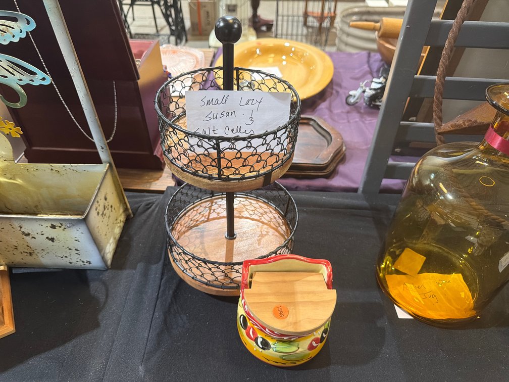 SMALL LAZY SUSAN & SALT CELLAR