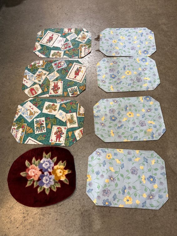 LOT OF PLACEMATS, ETC