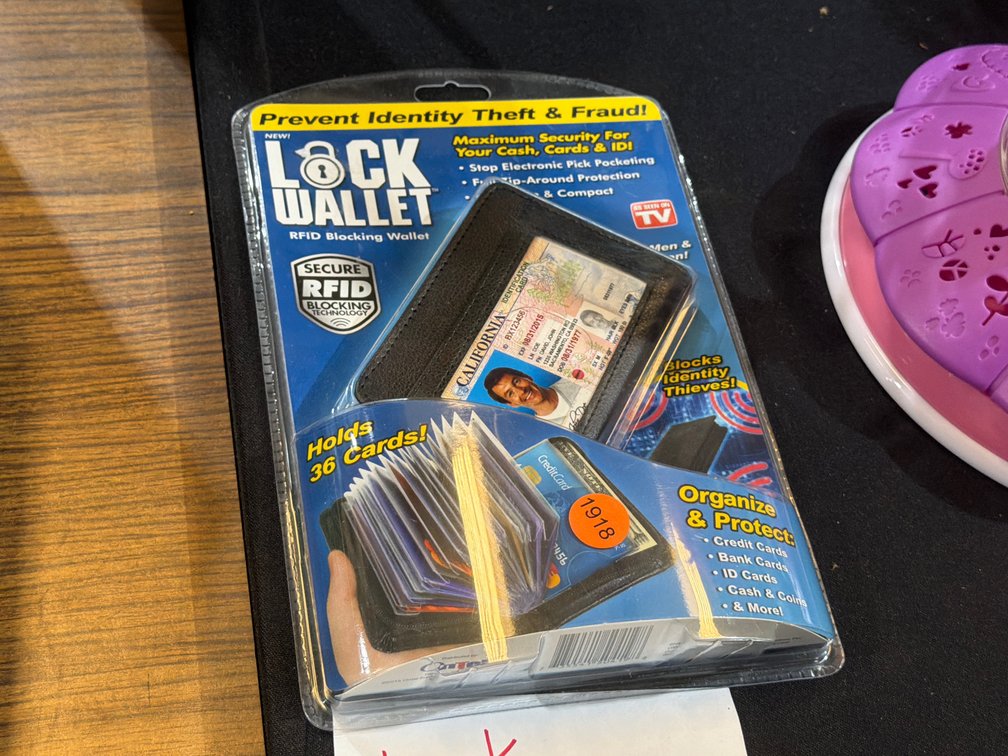 LOCK WALLET