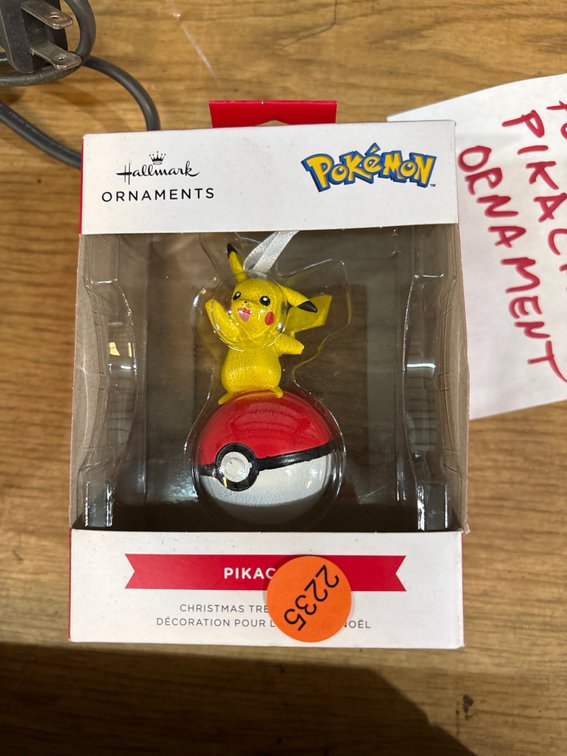 POKEMON PIKACHU ORNAMENT