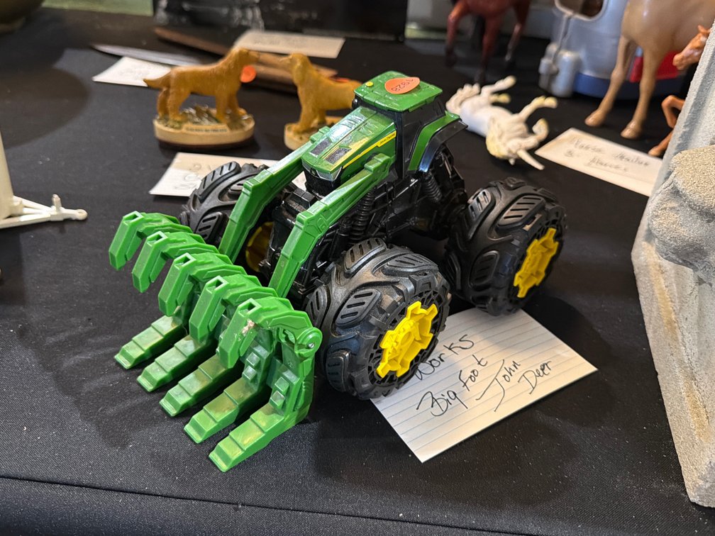 JOHN DEERE BIG FOOT TOY