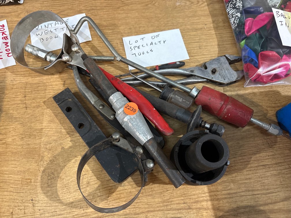 LOT OF SPECIALTY TOOLS