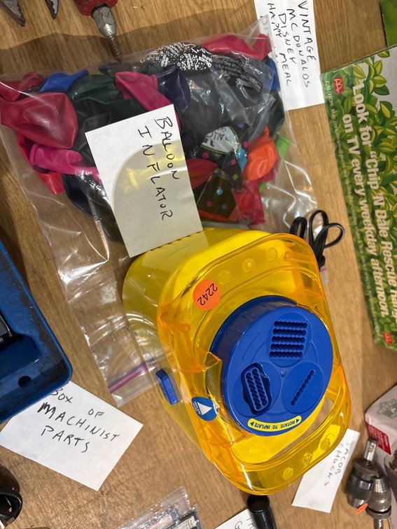BALLOON INFLATOR & BALLOONS