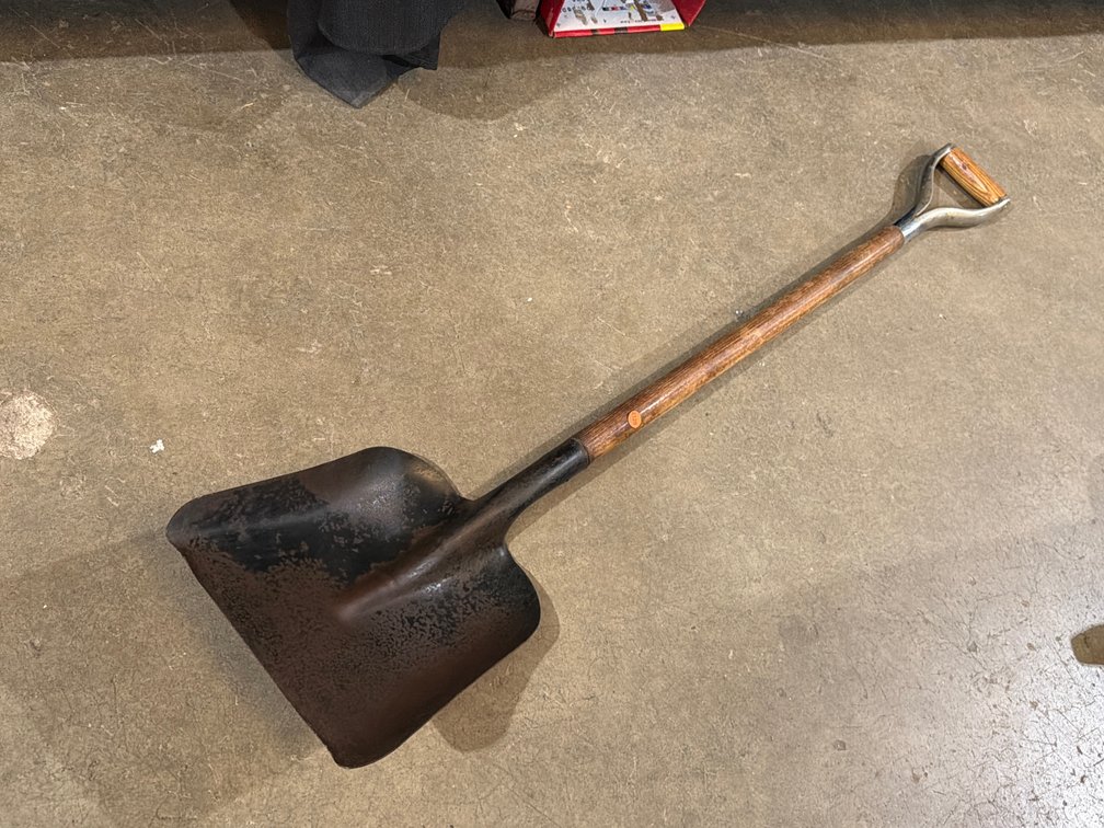 VINTAGE SCOOP