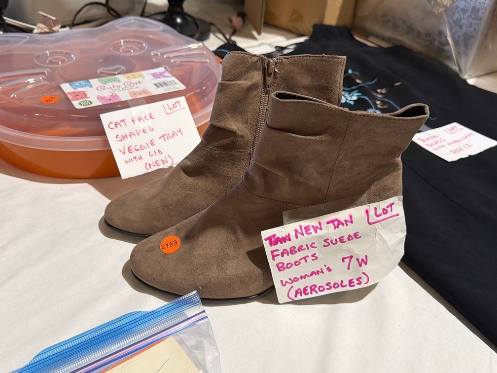 NEW LADIES TAN FABRIC SUEDE BOOTS