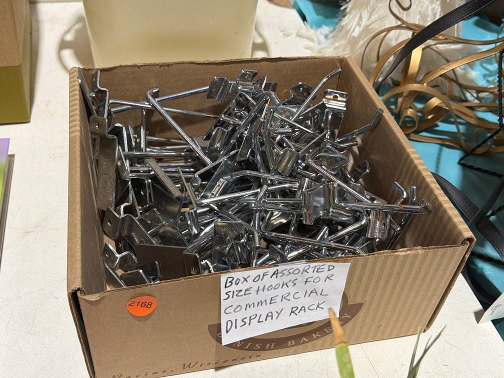 BOX OF ASSORTED SIZE HOOKS FOR COMMERCIAL DISPLAY RACK