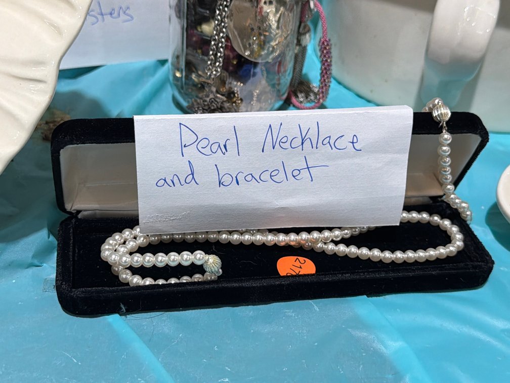 NECKLACE & BRACELET