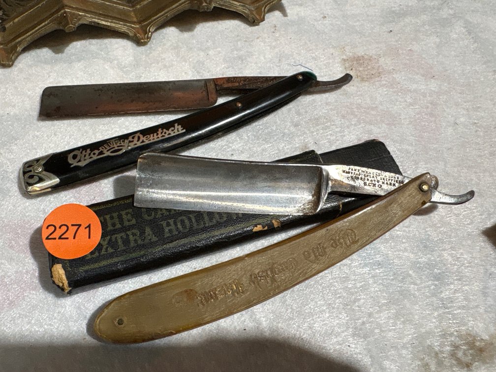 VINTAGE STRAIGHT RAZORS