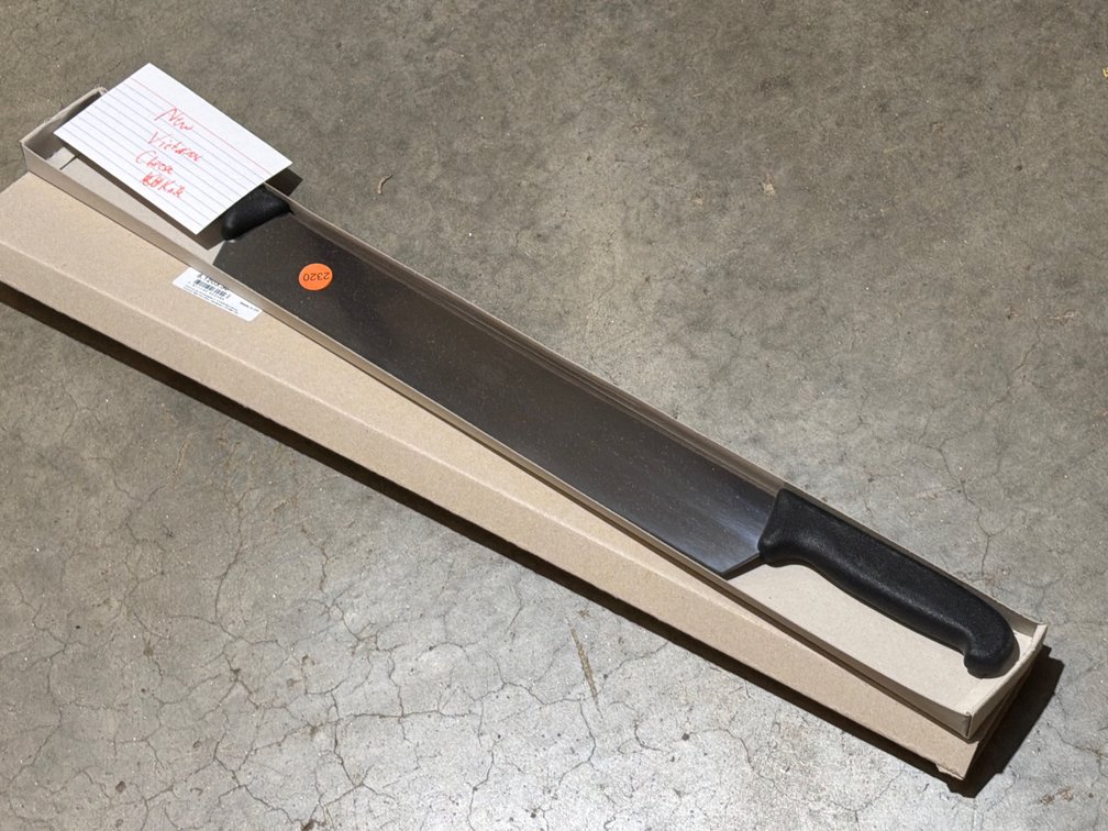 NEW VICTORINOX CHEESE KNIFE
