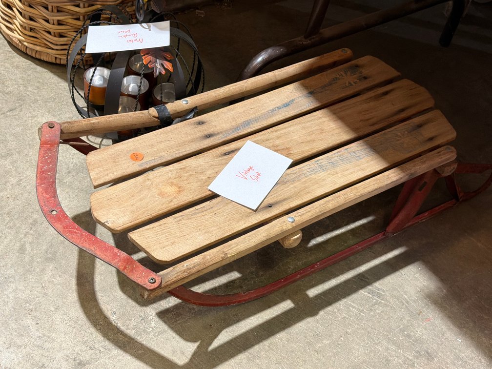 VINTAGE SLED