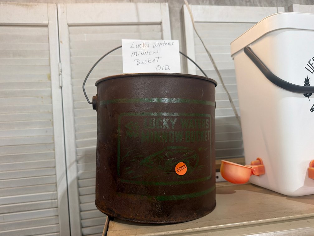 LUCKY WATER MINNOW BUCKET