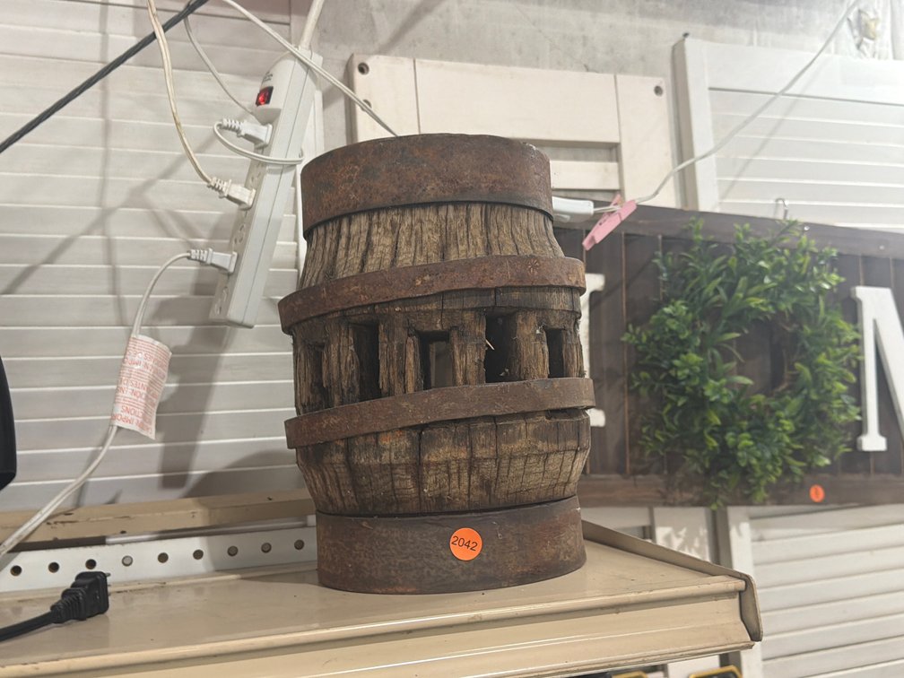 VINTAGE WHEEL PIECE