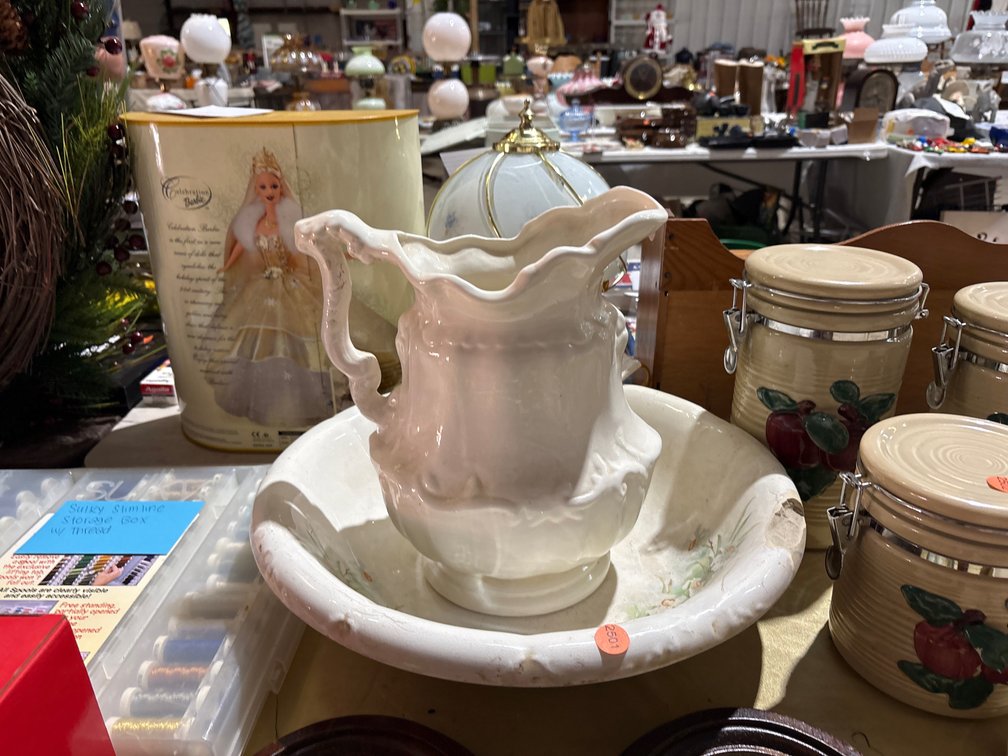 CERAMIC PITCHER & BOWL