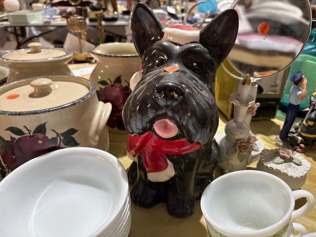 CERAMIC DOG COOKIE JAR