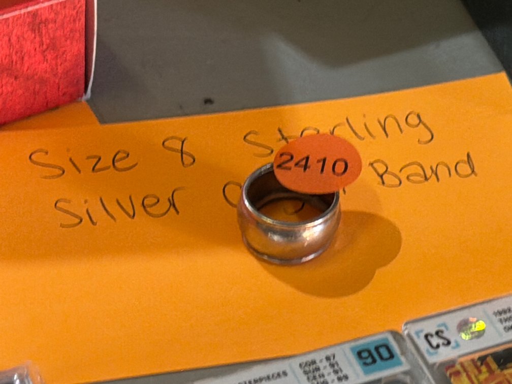 SIZE 8 STERLING SILVER RING