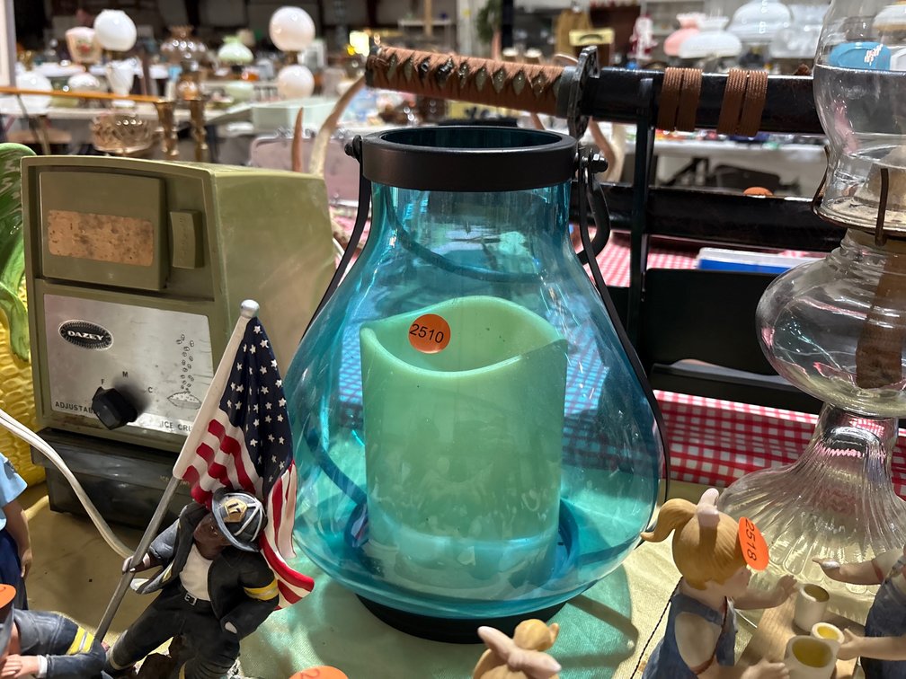 CANDLE HOLDER DECOR