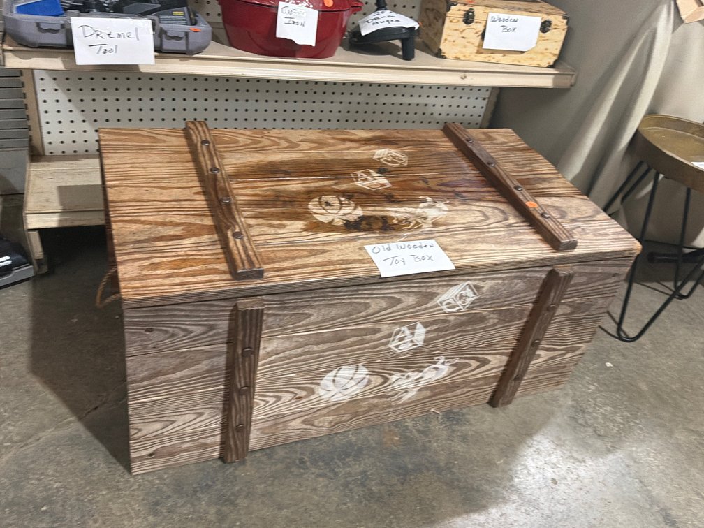 VINTAGE WOODEN TOY BOX