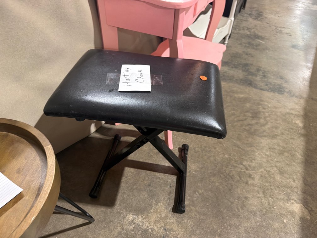 BLACK STOOL