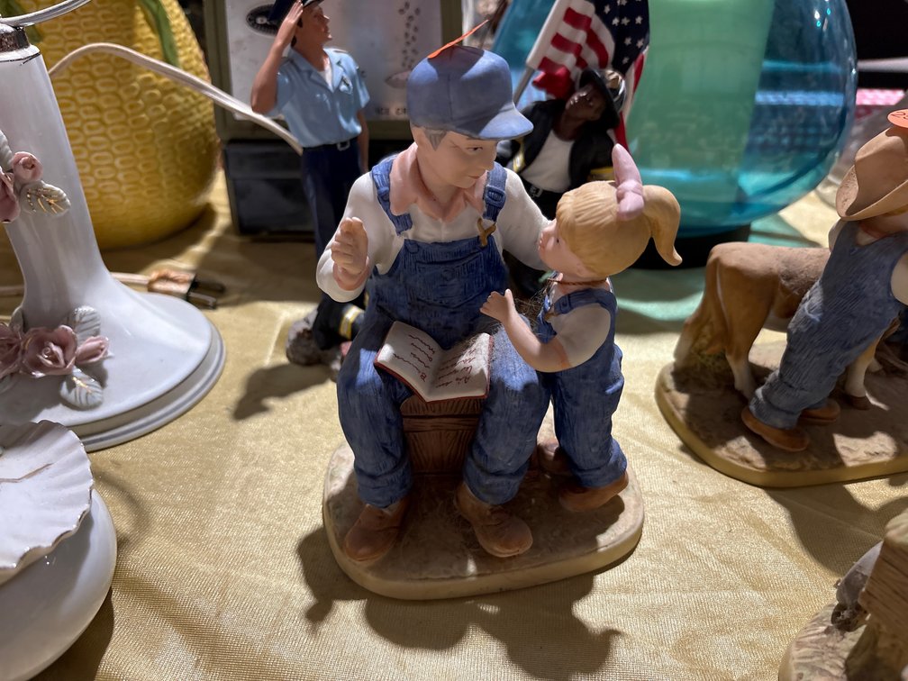 DENIM DAYS FIGURINE